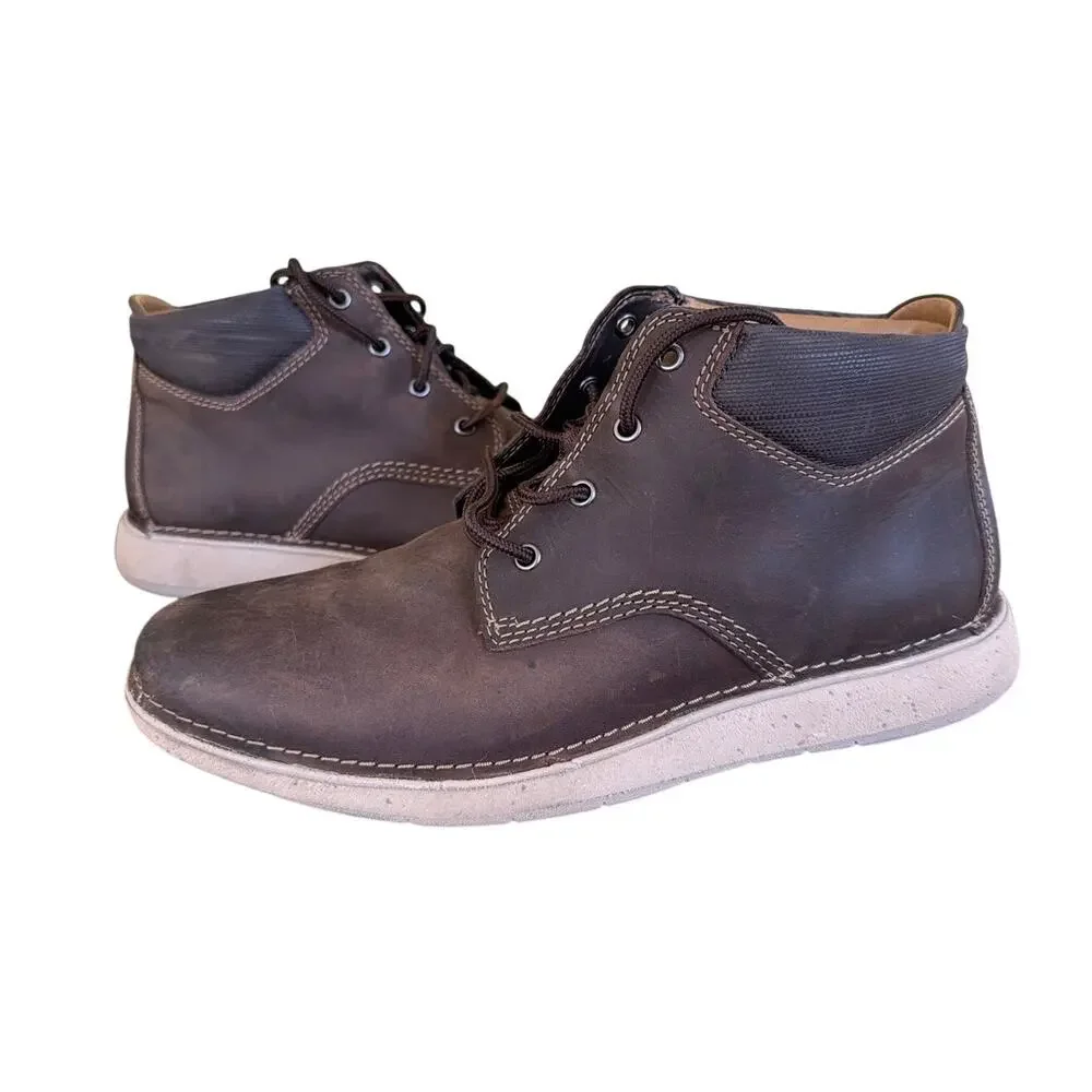 Clarks Mens Brown Boots Size 10 Leather Classic Short Boots Casual Comfort